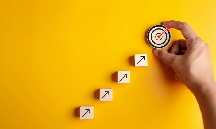 Manager supporting employee performance
